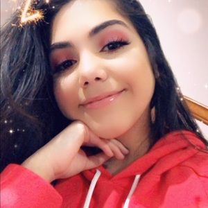 Meet your Posher, Joany